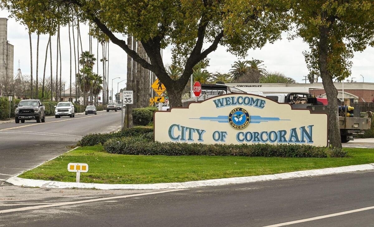 Corcoran California and surrounding Kings County farmland